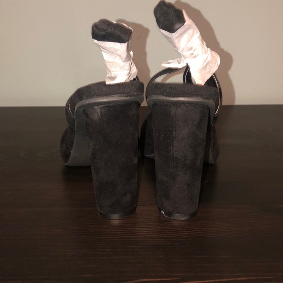 Fashion Nova A Little Twisted Heel - Black - Picture 5 of 8